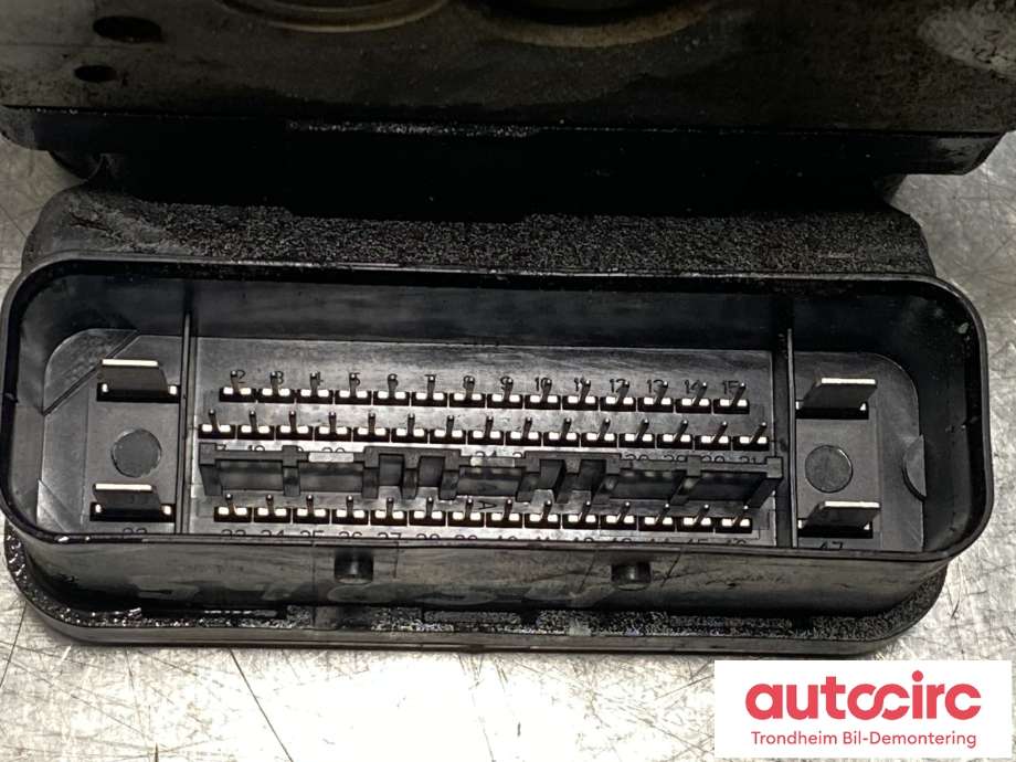 ABS sentral til Mercedes C-Klasse 2007-2011 (Fase 1) (W204) (W204) (A1729014100|A1724312712|)