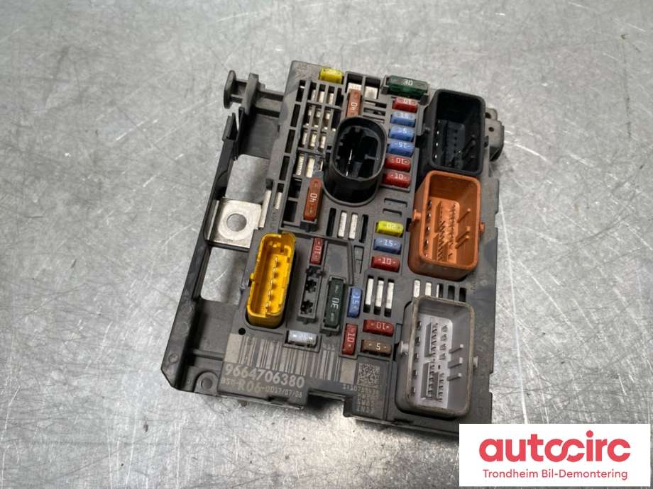 Sikringsboks motorrom til Peugeot 308, 2007-2011 (Type I, Fase 1) (9807029180)