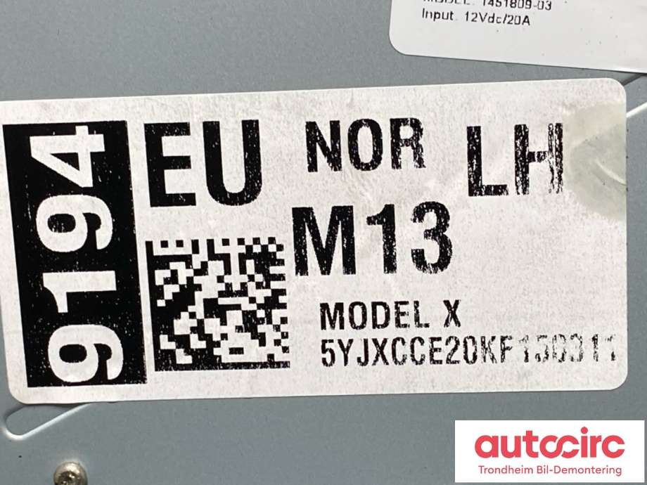 Multimedia display (MCU - Media Controller Unit) til Tesla Model X 2016-->>  (MCU2|1451809-S3-B|1451809-S3-A|1451809-S3-C|1451809-S3-E|1451809-S3-G|1451809-S3-H|1451809-S3-J)
