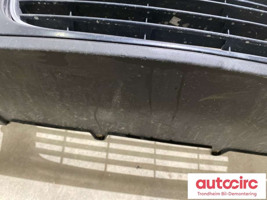 Støtfanger foran til VW Jetta 2005-2010  (1K0 807 217 E|1K5 853 653 A|)