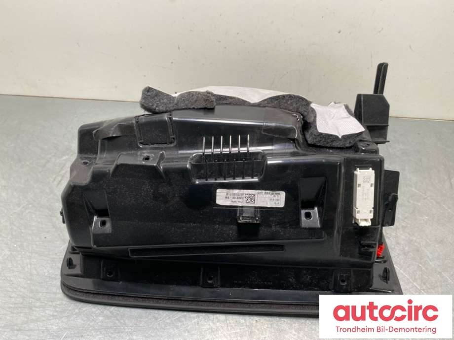 Hanskerom til BMW X5 2018-->> (G05) (G05) (51169472465|51169472083|)