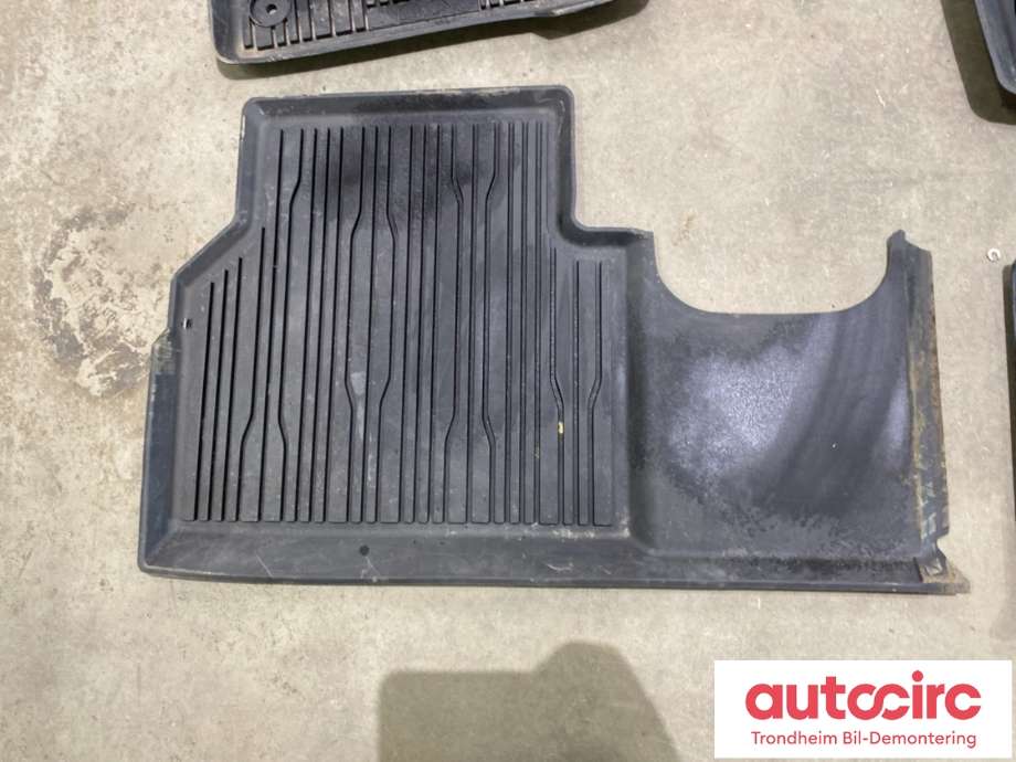 Gulvmatte sett til BMW X5 2018-->> (G05) (G05) (IKKE ORIGINALE|51 47 2 458 551|51 47 2 458 552|)