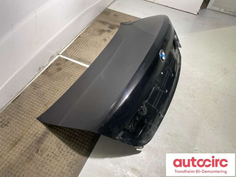 Bakluke sedan til BMW 7-Serie 2009-2015 (F01/F02/F03/F04) (F01/F02/F03/F04) (41 62 7 172 332|)