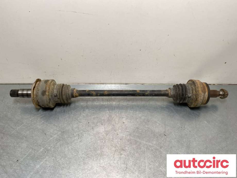 Drivaksel høyre bak, diesel/automat til Mercedes C-Klasse 2007-2011 (Fase 1) (W204) (W204) (A2043502110|A2043508423|)