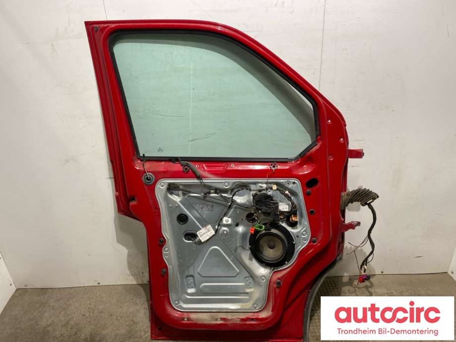 Dør venstre foran til VW Transporter / Caravelle 2009-2015 (Fase 2) (T5) (T5) (7LA 831 055|7LA 831 055 B|)