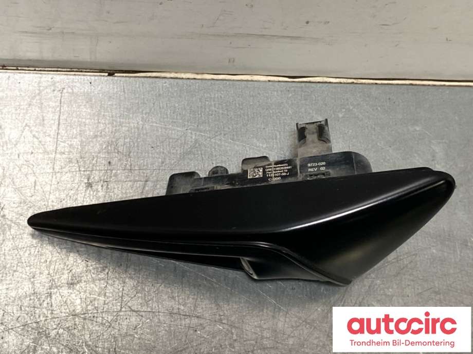 Blinklykt høyre til Tesla Model Y 2021-2024 (Type I)  (1125107-50-J|1495865-20-D|1495865-20-E| 1495865-20-F| 1495865-20-G)