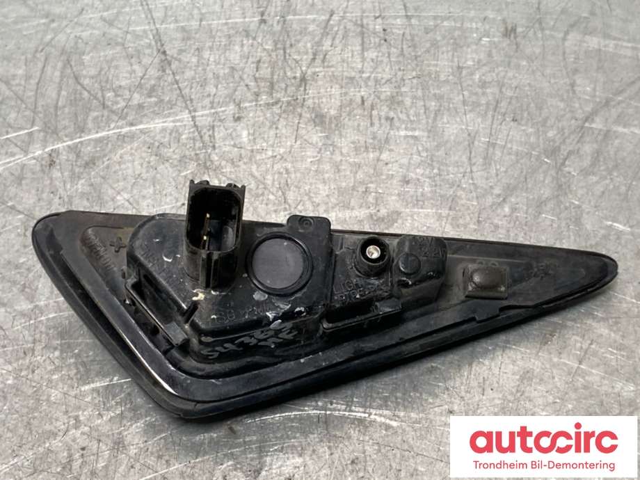 Blinklykt høyre til Tesla Model Y 2021-2024 (Type I)  (1125107-50-J|1495865-20-D|1495865-20-E| 1495865-20-F| 1495865-20-G)