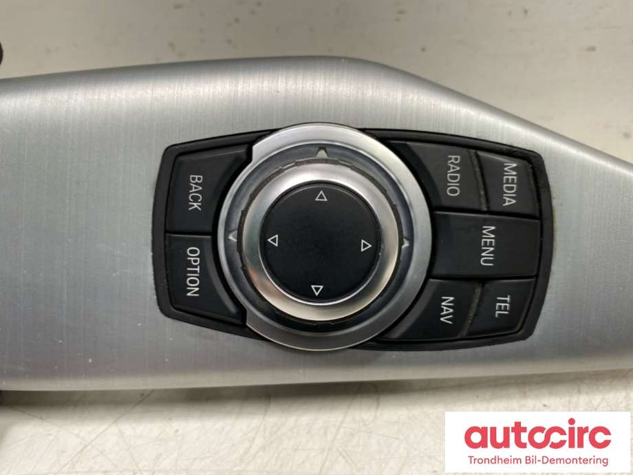 Bilstereo navigasjon betjeningspanel til BMW 1-Serie 2011-2015 (Fase 1) (F20/F21) (F20/F21) (61 31 9 253 944|6582 9267955-01|)