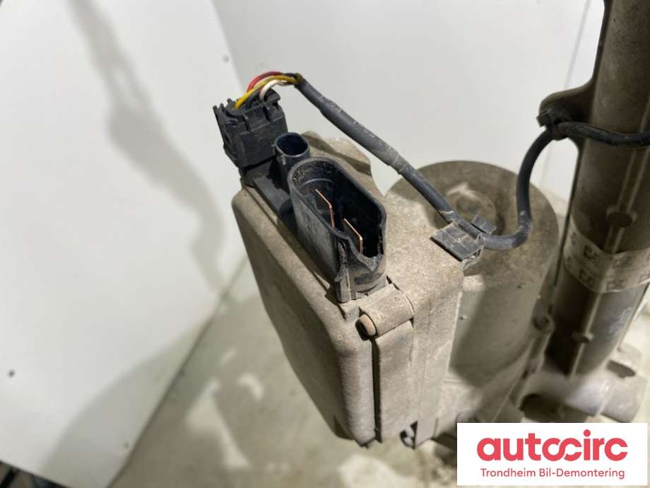 Tannstang elektrisk til Mercedes CLA 2013-2019 (C117) (C117) (A 246 460 96 00|A 246 460 37 01|A 246 460 49 01)