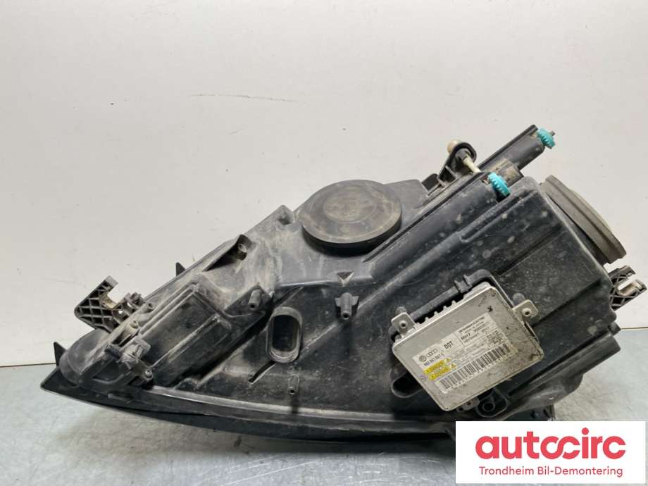 Frontlykt høyre xenon til Audi A3 2009-2012 (Type II, Fase 2) (8P0941030BM|8P0941030BT|)