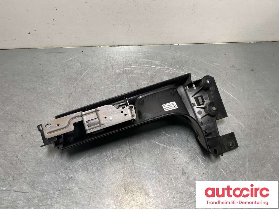 Dørhåndtak inv høyre bak til Mercedes Vito 2014-->> (W447) (W447) (A 447 760 75 00  9051|A 447 760 77 00  9051|)