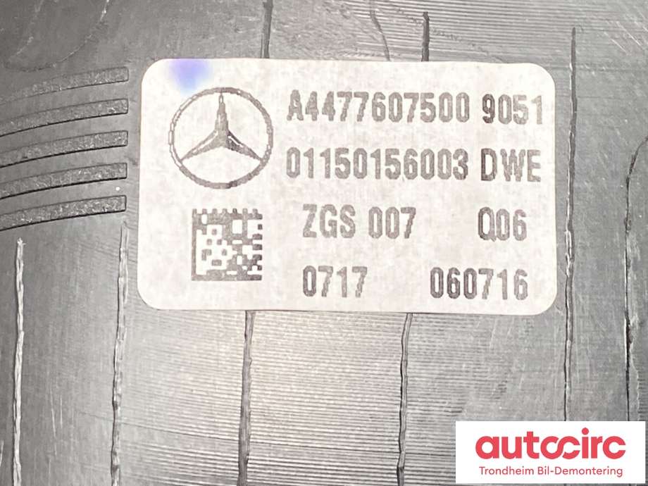 Dørhåndtak inv høyre bak til Mercedes Vito 2014-->> (W447) (W447) (A 447 760 75 00  9051|A 447 760 77 00  9051|)