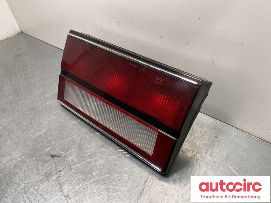 Baklykt høyre indre til Øvrige personbiler Rolls-Royce Silver Spirit 1980-1997 (AMD210798|)