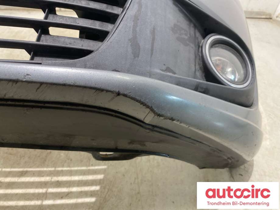 Støtfanger foran til VW Caddy 2010-2015 (Type III, Fase 2) (1T0 807 221 M|)