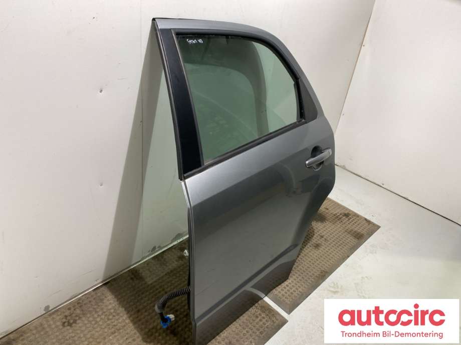 Dør venstre bak til Suzuki SX4 2009-2013 (Type I, Fase 2)  (68004-79J00|)