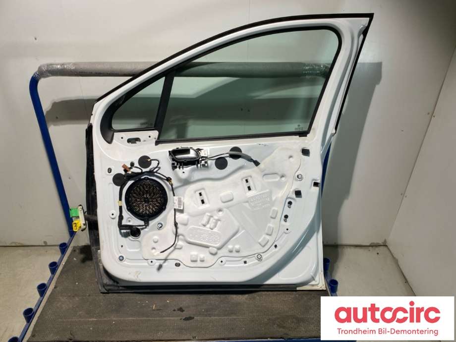 Dør høyre foran til Peugeot 2008 2013-2019 (Type I) (9802970280|9807820380|)