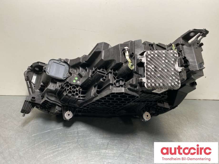 Frontlykt høyre full-LED til BMW iX 2021-->> (I20) (I20) (63 11 5 B5E 752|)