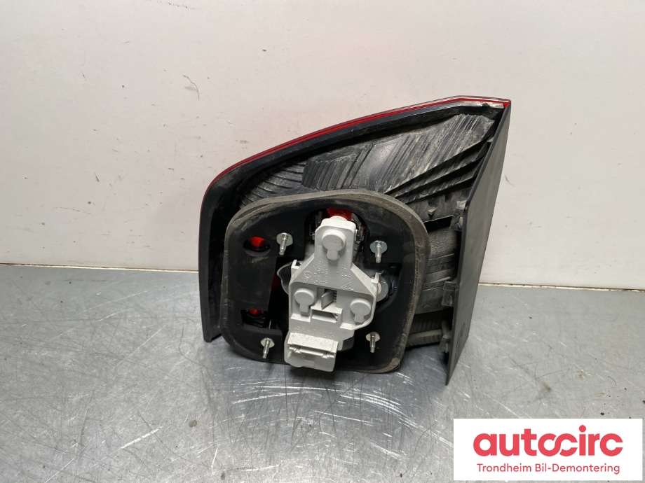 Baklykt høyre til Škoda Octavia 2009-2013 (Type II, Fase 2)  (1Z9945096A|1Z9945112A|)