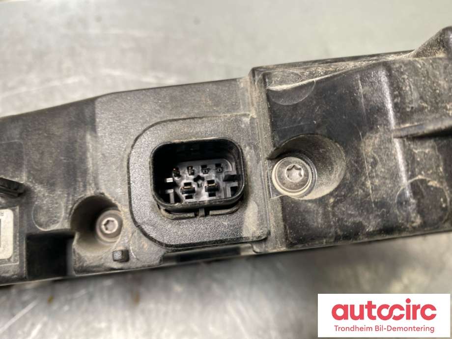 Baklykt venstre til BMW iX 2021-->> (I20) (I20) (H75A8172702|63215B52631|)