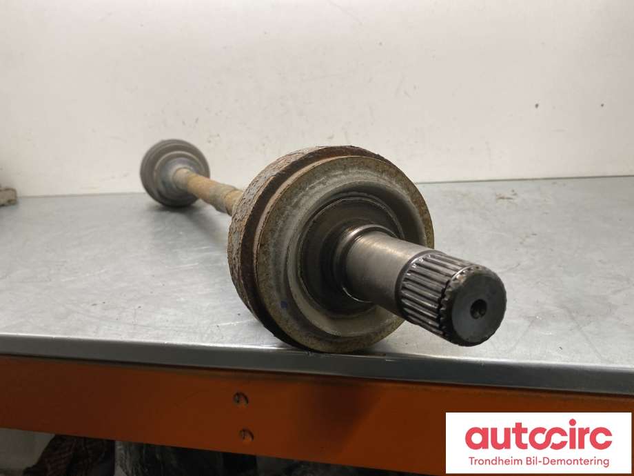 Drivaksel venstre bak, diesel/automat til Mercedes Vito/Viano 2010-2014 (Fase 2) (W639) (W639) (A6393501710|)