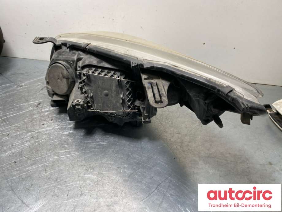 Frontlykt høyre halogen til Renault Megane 2009-2016 Type III  (260100017R|260100850R|260108719R)