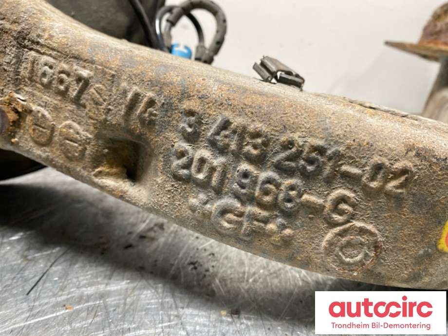 Hjulspindel venstre bak til BMW X3 2007-2010 (Fase 2) (E83) (E83) (33303420501|)