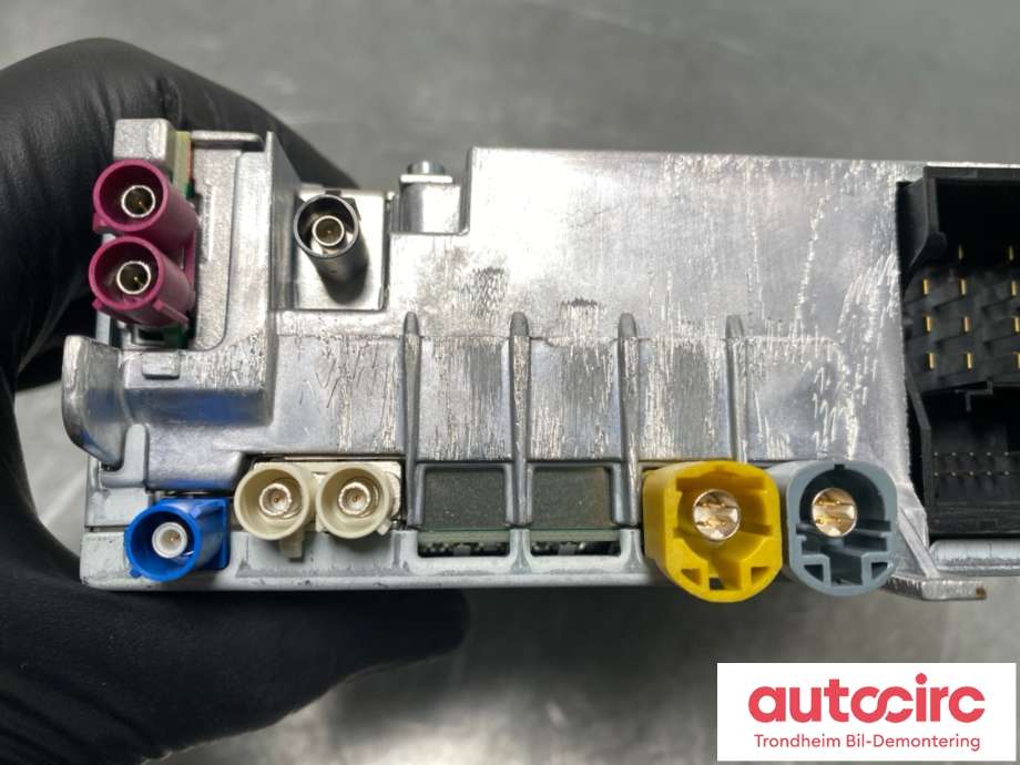 Bilstereo navigasjon til Škoda Octavia 2017-2020 (Type III, Fase 2)  (HARMAN AUTOMOTIVE|565 035 021 D|)