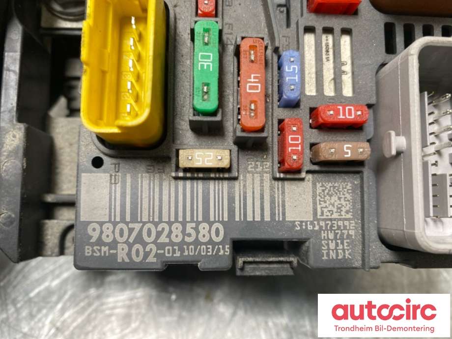 Sikringsboks motorrom til Peugeot 3008 2009-2016 (Type I) (9807028580|)