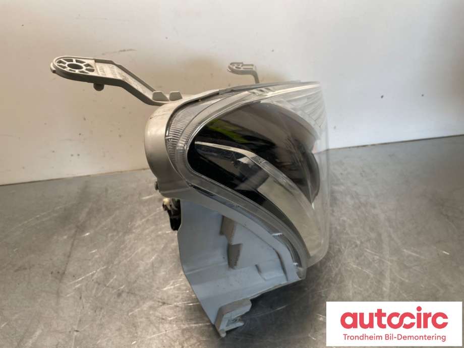 Frontlykt høyre halogen til Isuzu D-Max 2017-2020 (Type II, Fase 2) (8983646960|)