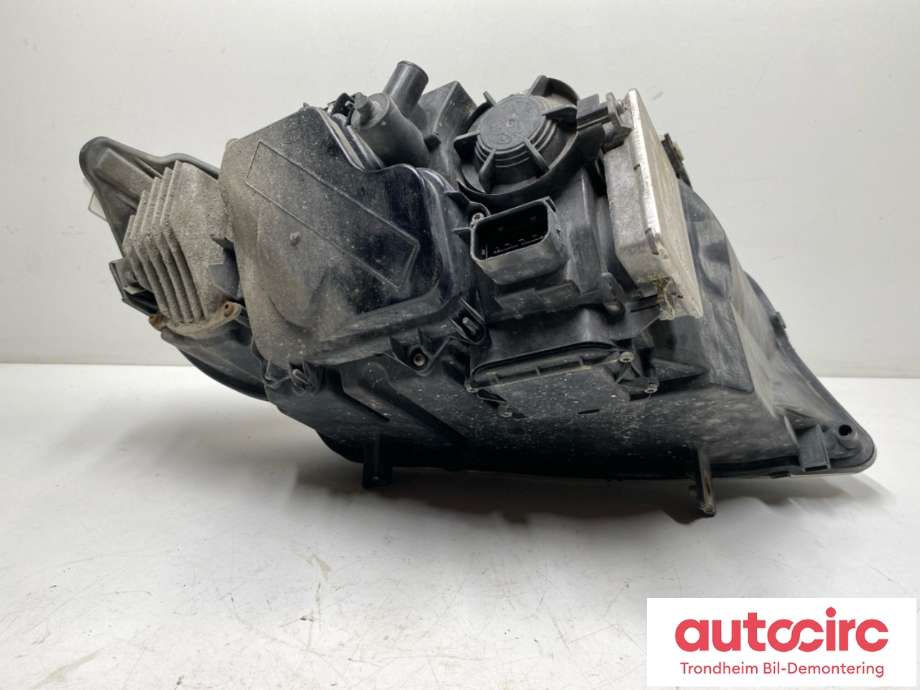 Frontlykt venstre xenon til BMW 3-Serie 2005-2011 (E90/E91/E92/E93) (E90/E91/E92/E93) (63117202589|63117202581|)