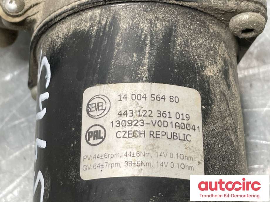 Viskermotor frontrute til Toyota Proace 2013-2016 (Type I)  (SU001A1300|)