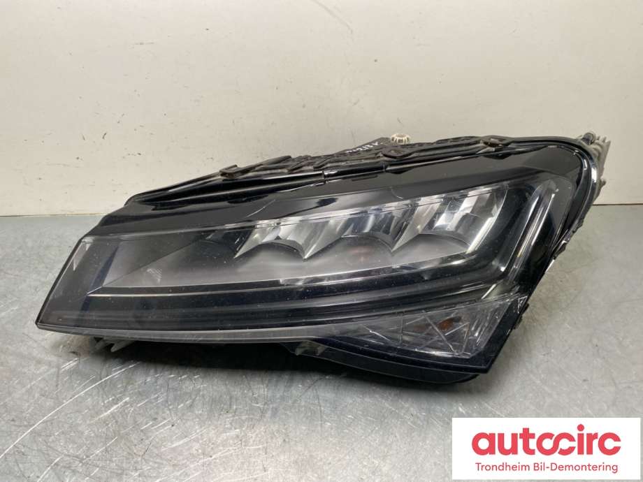 Frontlykt venstre full-LED til Škoda Superb, 2015-->> (Type III)  (3V1941015C)