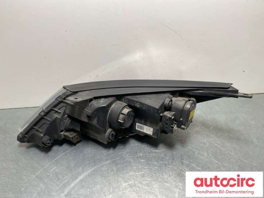 Frontlykt høyre xenon til Kia Sportage 2010-2016 (Type III)  (921023U290|921023U111|)