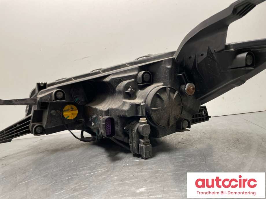 Frontlykt høyre halogen til MG ZS EV 2019-2021 (Type I, Fase 1) (NO PART ID|)