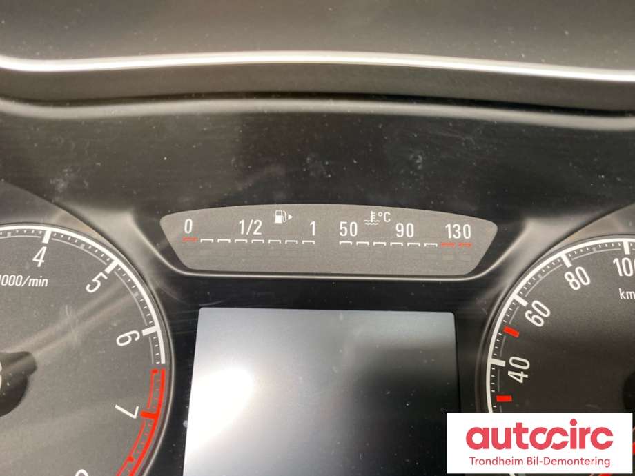 Instrumentpanel til Opel Zafira Tourer 2012-2018  (39203669|)