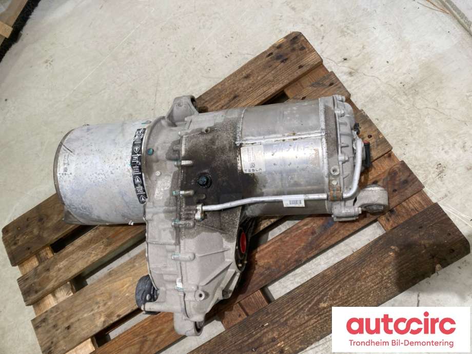 Motor elbil foran til Mercedes B-Klasse, electric drive 2014-2018 (W242) (W242) (A2423403401|A2423403801| A2423404201|)