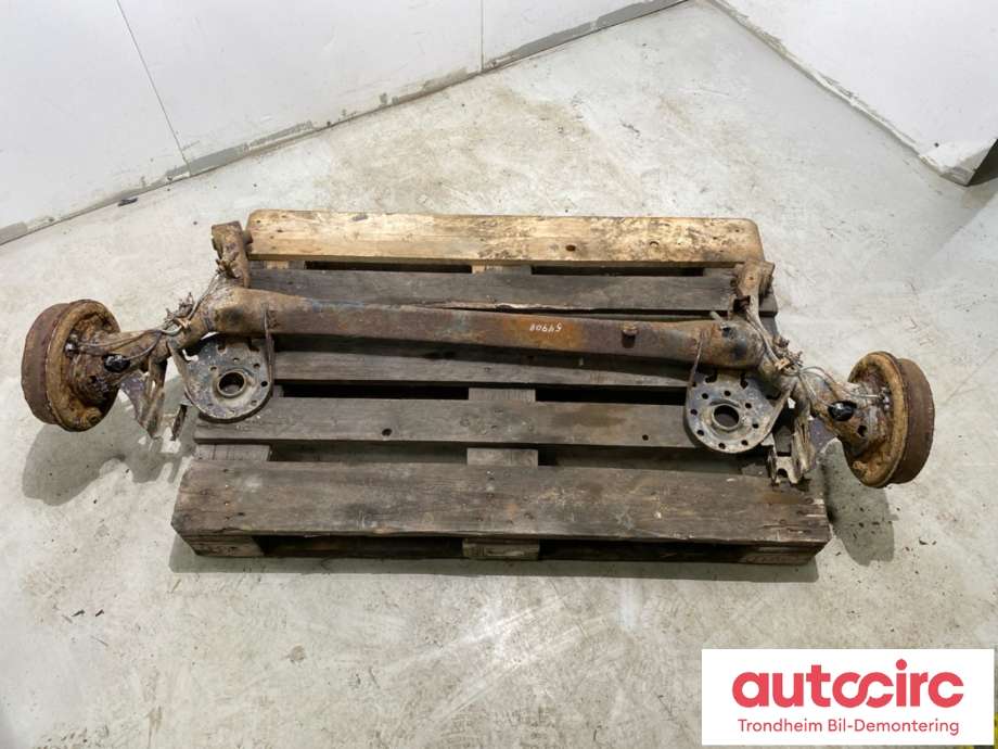 Bakstilling til Toyota Yaris 2006-2009 (Type II, Fase 1) (42110-0D140|42110-0D141|)