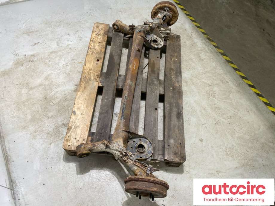 Bakstilling til Toyota Yaris 2006-2009 (Type II, Fase 1) (42110-0D140|42110-0D141|)