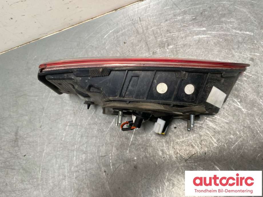 Baklykt venstre indre til Hyundai i30 2017-2020 (Type III) (92403G4100|)