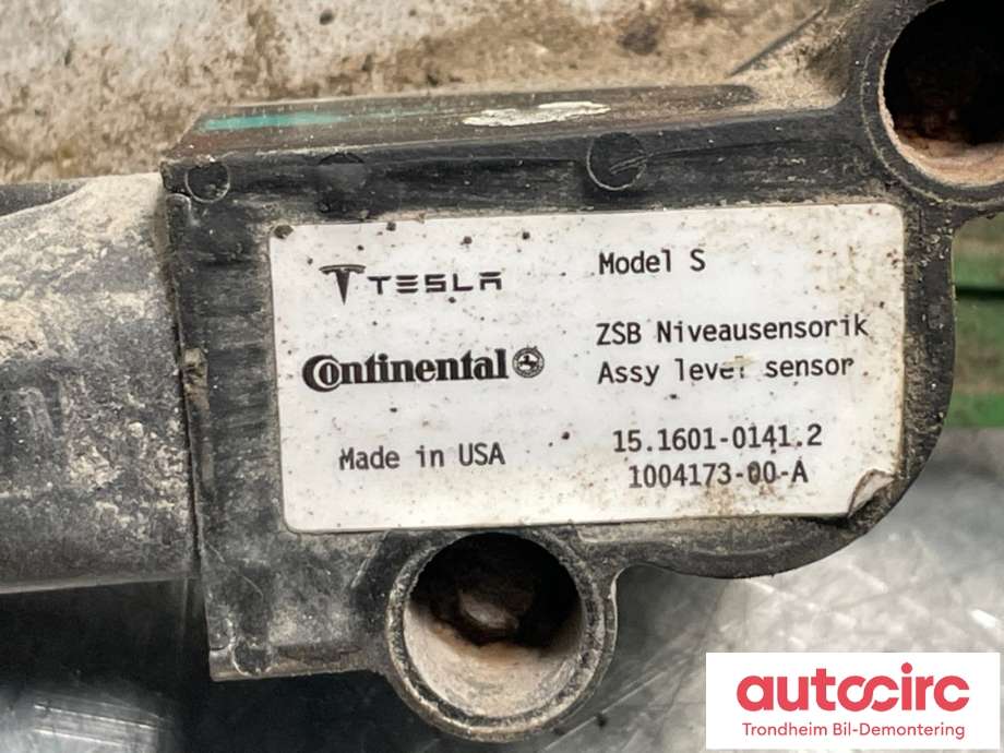 Sensor nivå, venstre bak til Tesla Model S 2013-2016 (Fase 1) (1004173-00-A|)