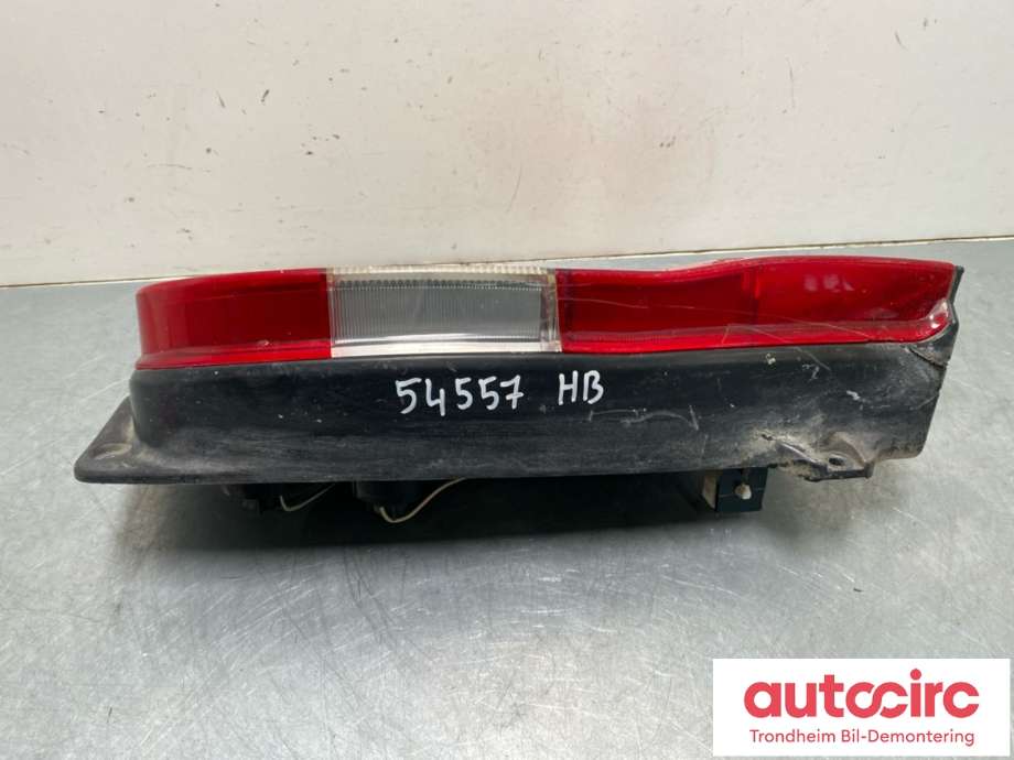 Baklykt høyre til Toyota Hiace 2007-2012 (Fase 3)  (8155126410|)