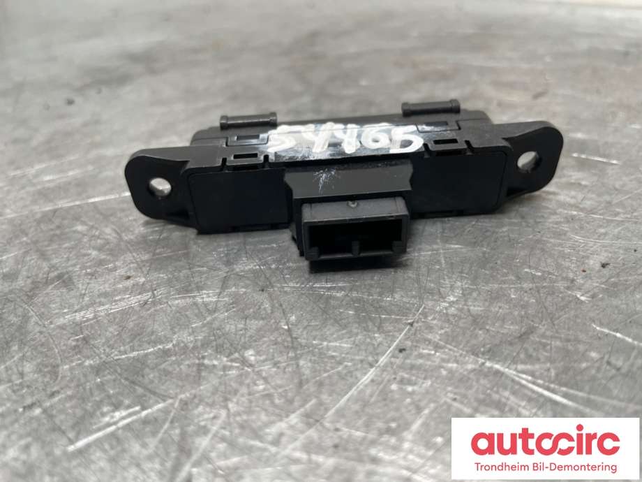 Dashbord trådløs mobillader til Hyundai Ioniq 6 2023-->>  (95580-KL000|95580KL000NNB|)
