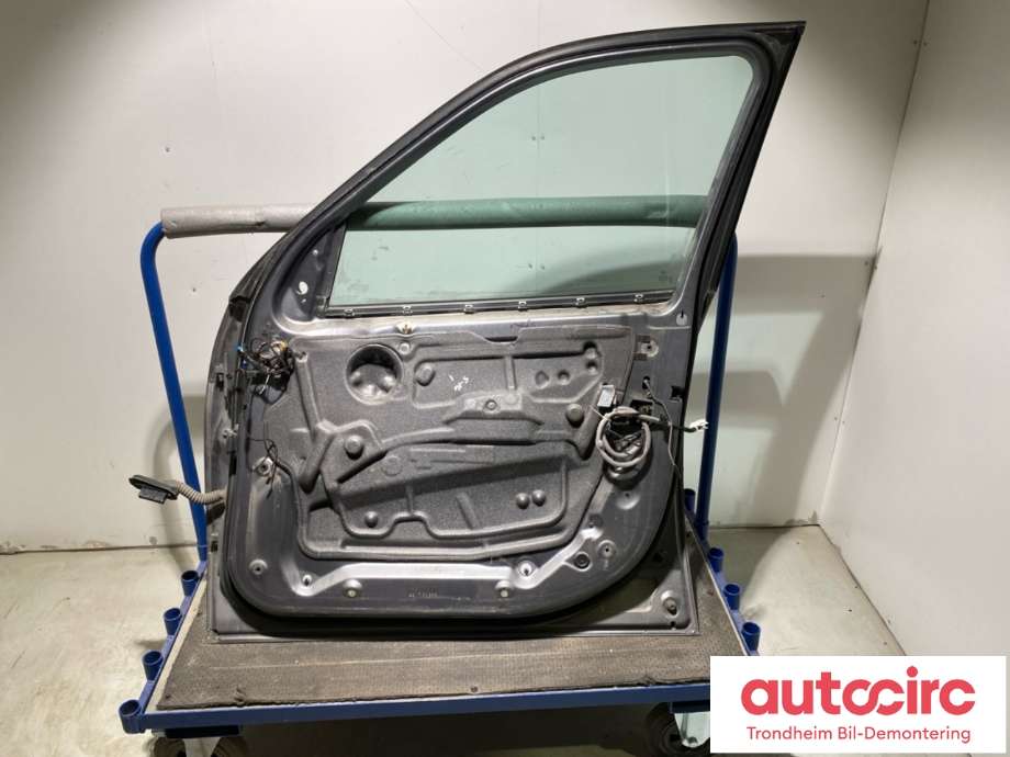 Dør høyre foran til BMW X5 2007-2013 (E70) (E70) (41517211424|)