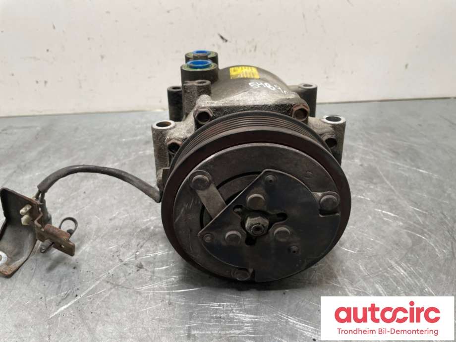 Aircondition kompressor til Ford Fiesta 2008-2012 (Type VI, Fase 1) (8V51-19D629-DF|8V51-19D629-DG|1767718)