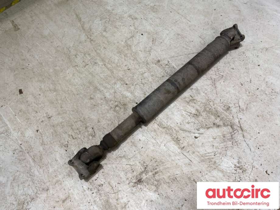 Mellomaksel bakre til Nissan Patrol 1998-2004 (Fase 1) (Y61) (Y61) (37300VB900|)