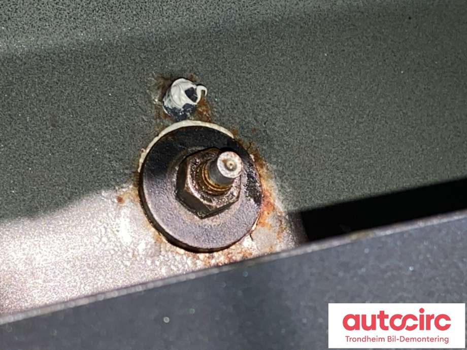 Bakluke til VW Caddy 2010-2015 (Type III, Fase 2)  (2K0 827 025 L|)