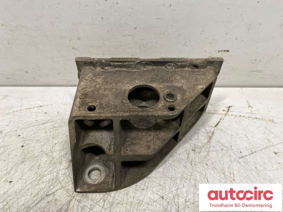 Diverse deler til Audi e-tron GT, 2021-->>  (9J1 804 695)