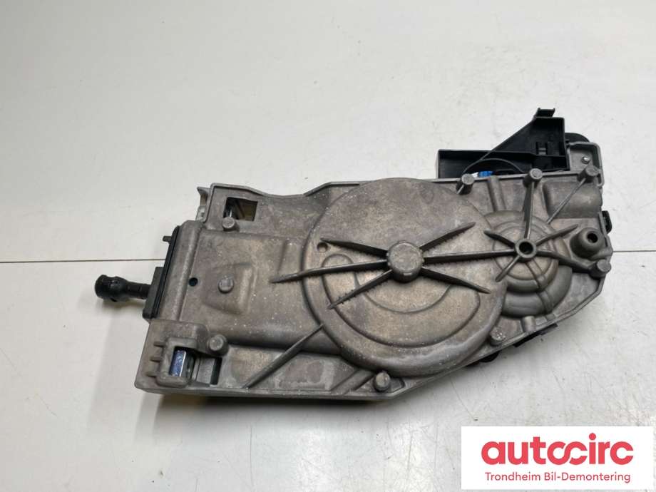 Baklukeåpner motor til Mercedes EQC 2019-->>  (A0999064703|)