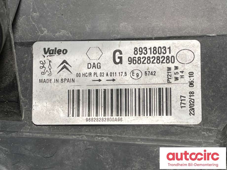 Frontlykt venstre halogen til Peugeot Partner 2015-2019 (Type II, Fase 2)  (9682828280|6208K6|)