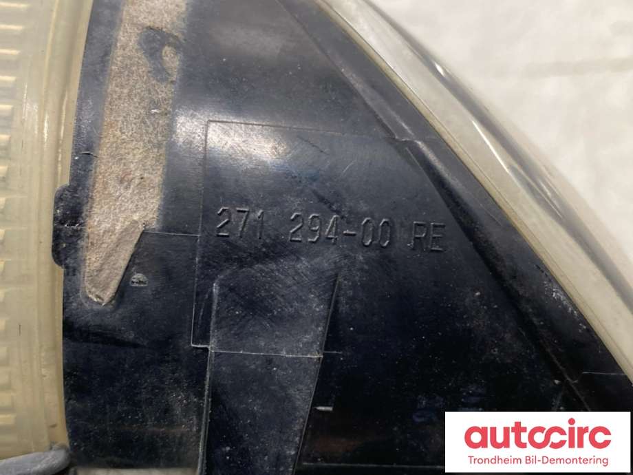 Tåkelykt høyre foran til VW Passat 2005-2010 (B6) (B6) (HELLA|3C0 941 700 B|)